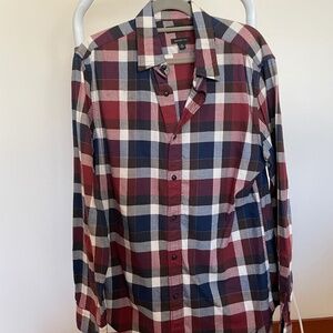 Banana Republic Grant Fit Red & Blue Plaid Button-Up Shirt (Size Medium)
